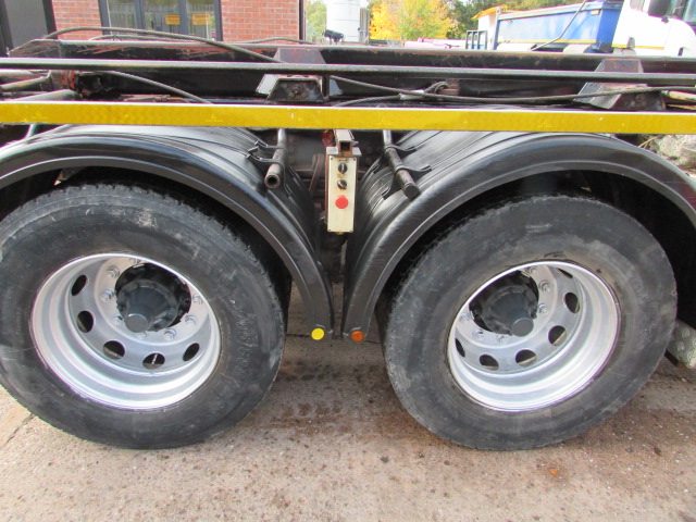 Vehicle Photo 11